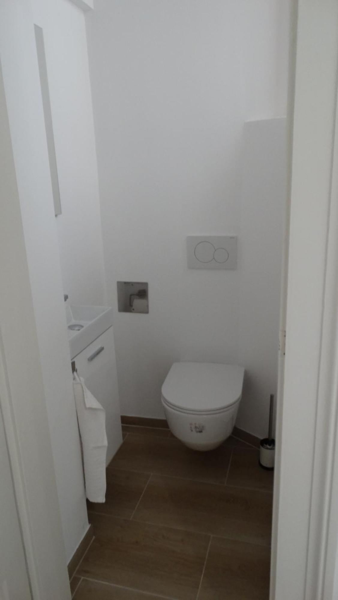 Ruhige Art-Garconniere Mit Balkon Appartement Wenen Buitenkant foto